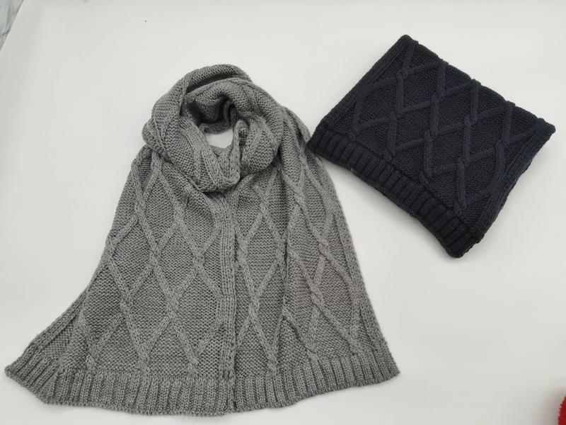 그레이·네이비 케이블 니트 다이아몬드 패턴 스카프 2종 세트 - bulk scarf supplier Korea