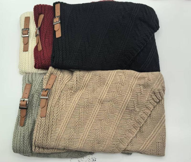 베이지·그레이·블랙·버건디·크림 청키 케이블 니트 담요 가죽 버클 스트랩 5색 - retail buyer inquiry welcome