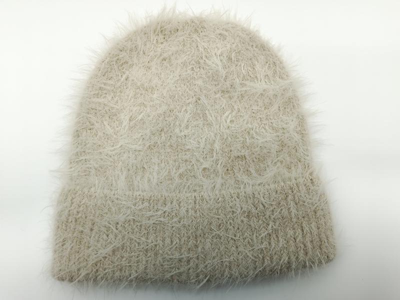 크림 베이지 퍼지 속눈썹 얀 니트 비니 햇, 립드 커프 디테일 - MOQ 100pcs factory direct
