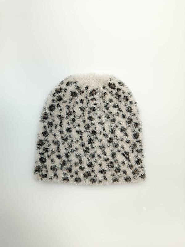 아이보리 레오파드 패턴 퍼지 니트 비니 햇, 블랙·브라운 동물 프린트 플랫레이 - wholesale fashion accessories