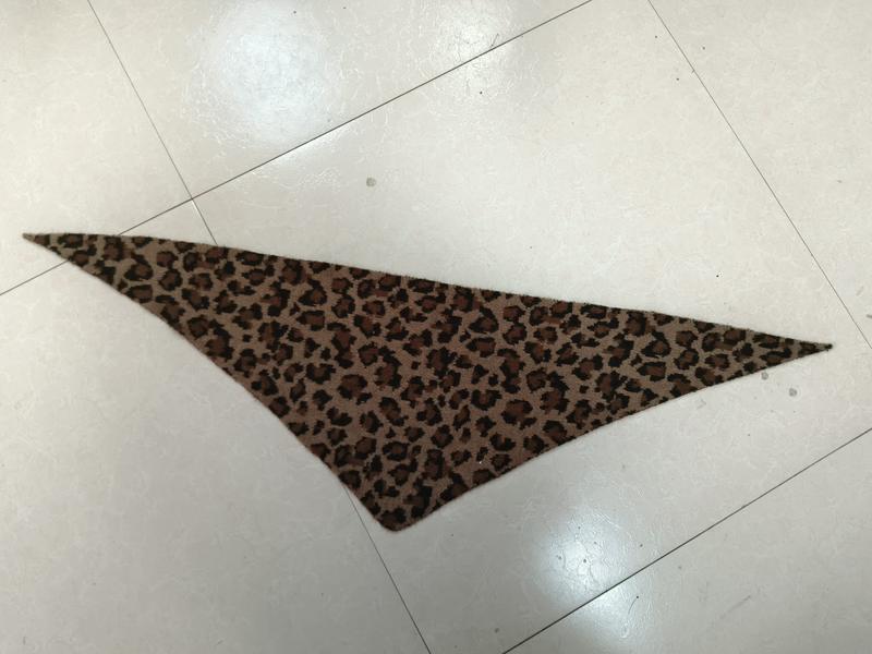 브라운 레오파드 치타 패턴 삼각형 반다나 스카프 도매 패션 액세서리 - private label service available
