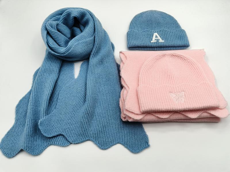 블루 핑크 자수 리브드 니트 비니 모자와 머플러 세트 - bulk scarf supplier Korea