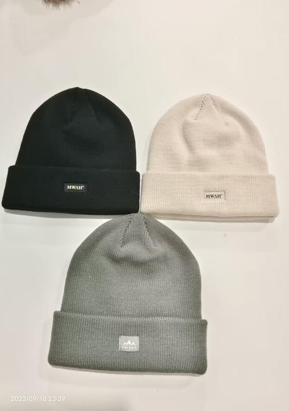 블랙·크림·그레이 리브드 니트 커프 비니 3팩, 브랜드 패치 라벨 도매용 - custom color & size accepted