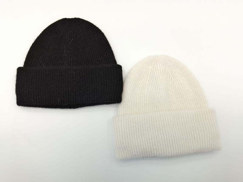블랙·크림 투팩 립 니트 커프 비니 모자, 울 혼방 소재 겨울 방한 액세서리 - gift shop wholesale supplier